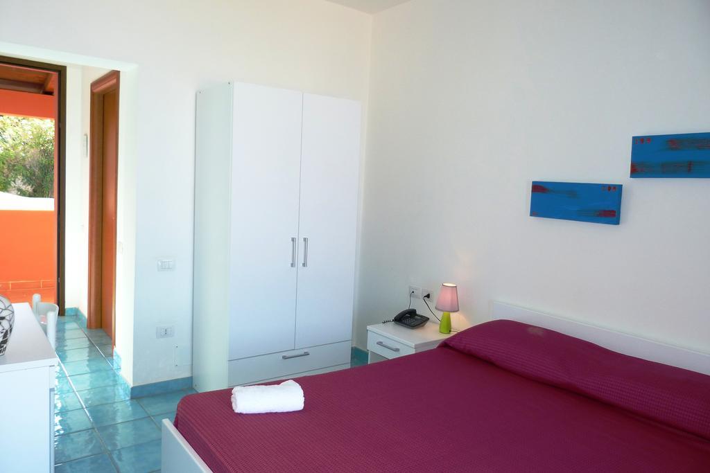 Hotel Bellavista S'Archittu Værelse billede