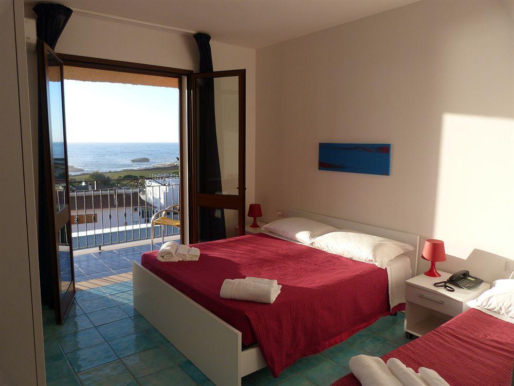 Hotel Bellavista S'Archittu Eksteriør billede