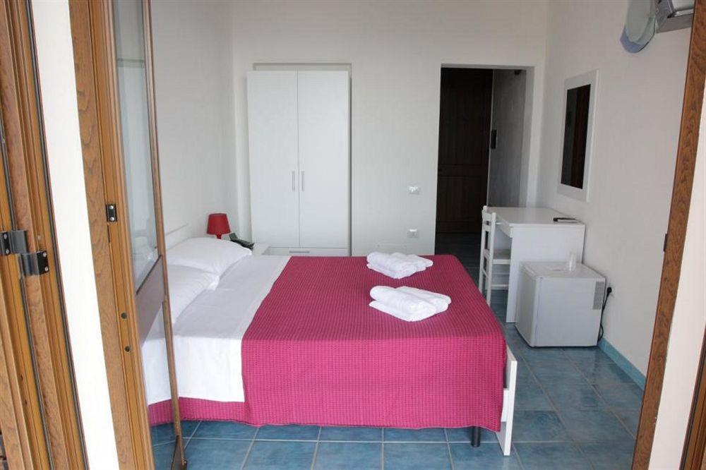 Hotel Bellavista S'Archittu Eksteriør billede