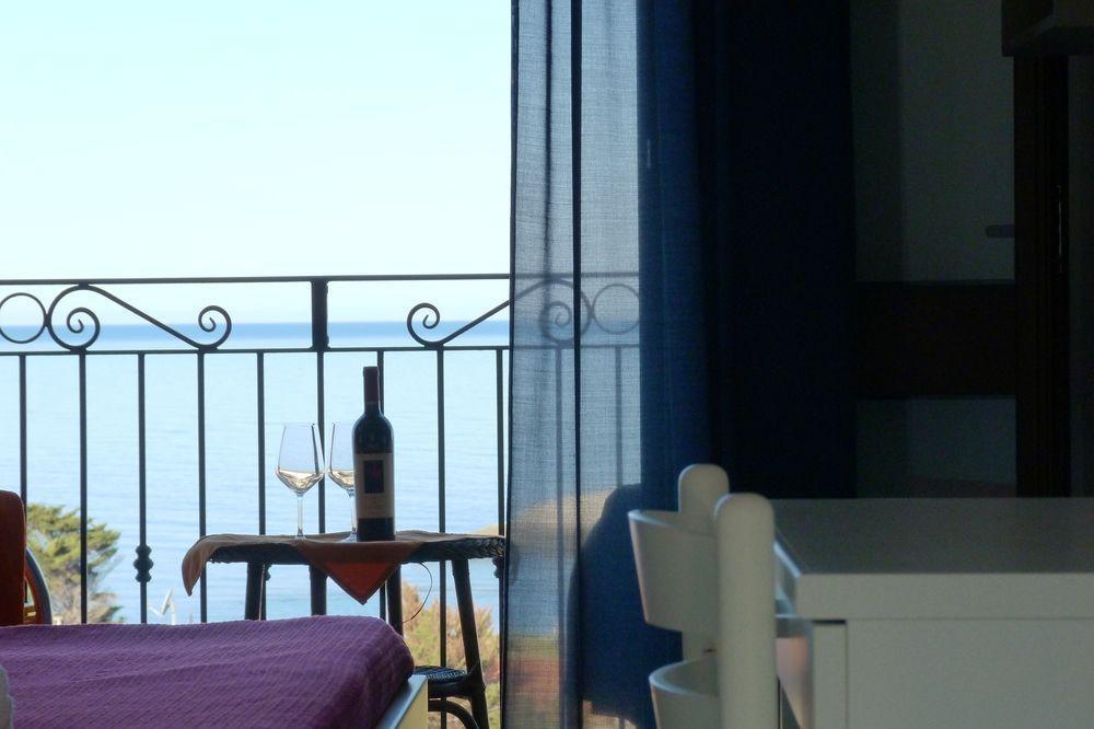 Hotel Bellavista S'Archittu Eksteriør billede